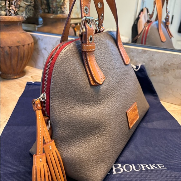 Dooney and Bourke purse in Elephant pebbled leather. - Picture 2 of 7